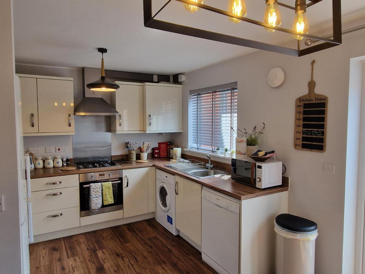 Norwich, Lavender House, 3 Bedroom House, Private Parking And Garden * NWI
