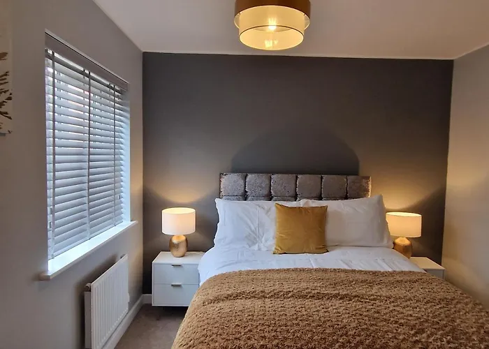 Norwich, Lavender House, 3 Bedroom House, Private Parking And Garden