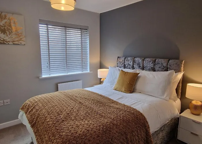Norwich, Lavender House, 3 Bedroom House, Private Parking And Garden